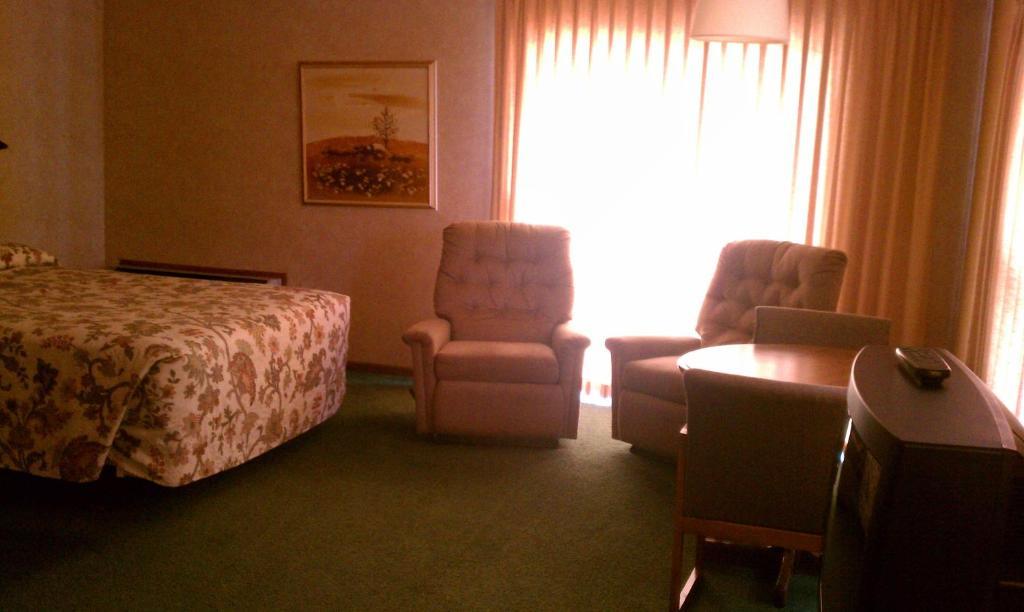 Old Towne Motel Westby Extérieur photo